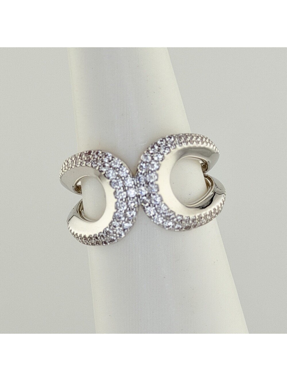 Bomb Party Obsidia Sz 8 “Looped In Luxury” Clear Cz on Rhodium RG94132